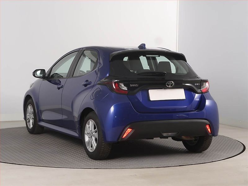 Toyota Yaris (2024) 1.5 VVT-i Hybrid - fotka 4 z 19