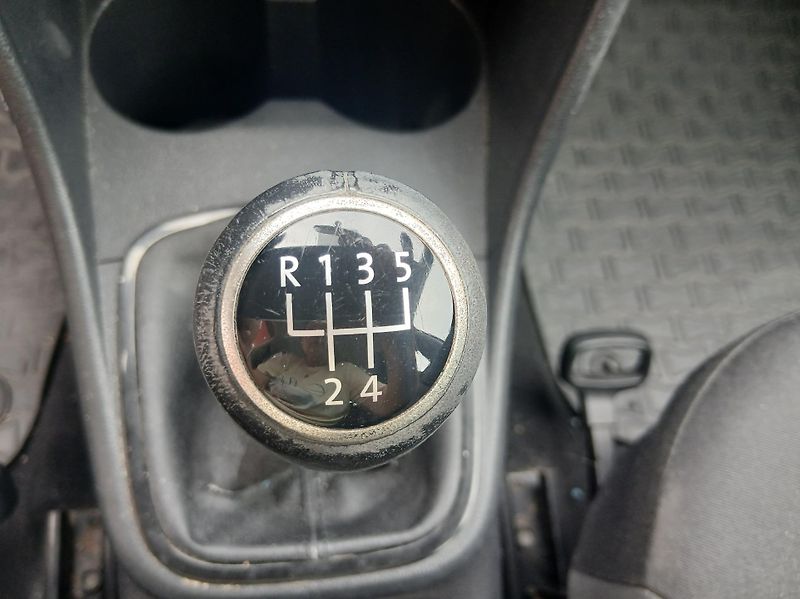 Volkswagen Polo 1.4i KLIMA ALU - fotka 21 z 27