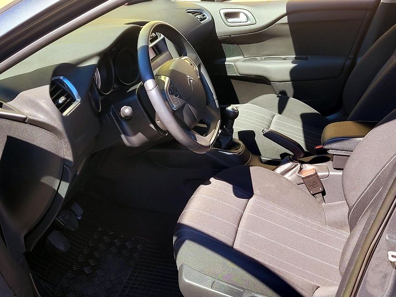 Citroën C4 1,4 95k Furio *SERVIS.KNIHA*CZ - fotka 25 z 39