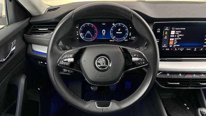 Škoda Octavia 2.0 TDI Style - fotka 9 z 26