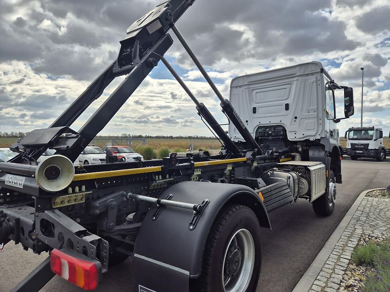 Mercedes-Benz Atego 1827 AROCS 4x4 KONTEJNEROVKA - fotka 9 z 31