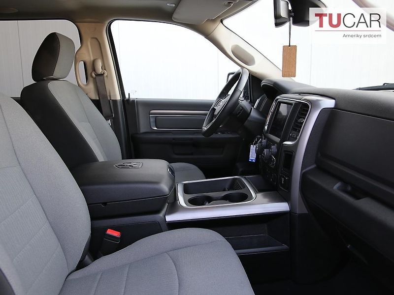 RAM 1500 (2023) Classic 5.7 V8 HEMI - fotka 32 z 44