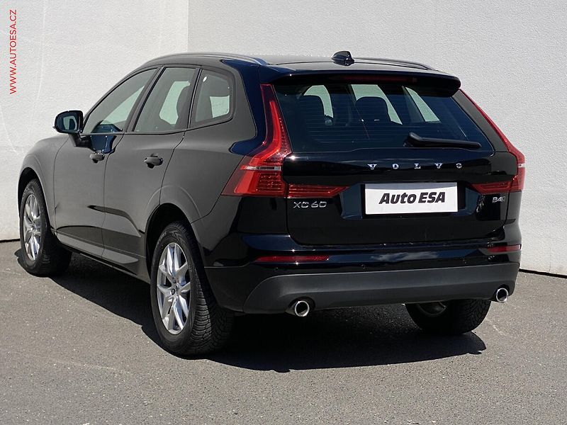 Volvo XC60 (2020) 2.0 D 4x4, ČR, servis.kniha - fotka 6 z 22
