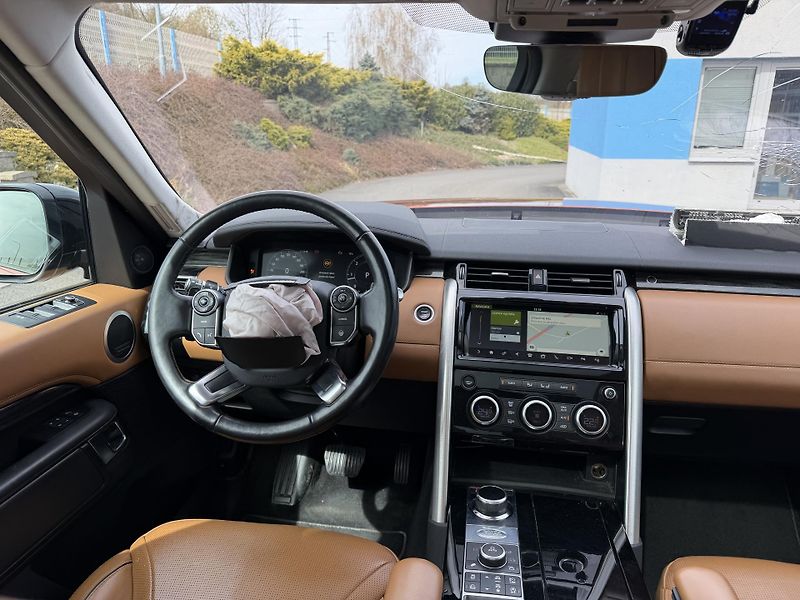 Land Rover Discovery 3,0TDV6 HSE Luxury  7míst  - fotka 11 z 21