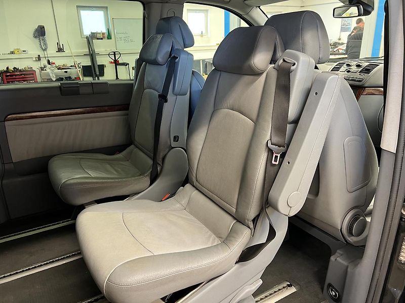 Mercedes-Benz Viano 639 3.0 CDi 150kW - fotka 13 z 15