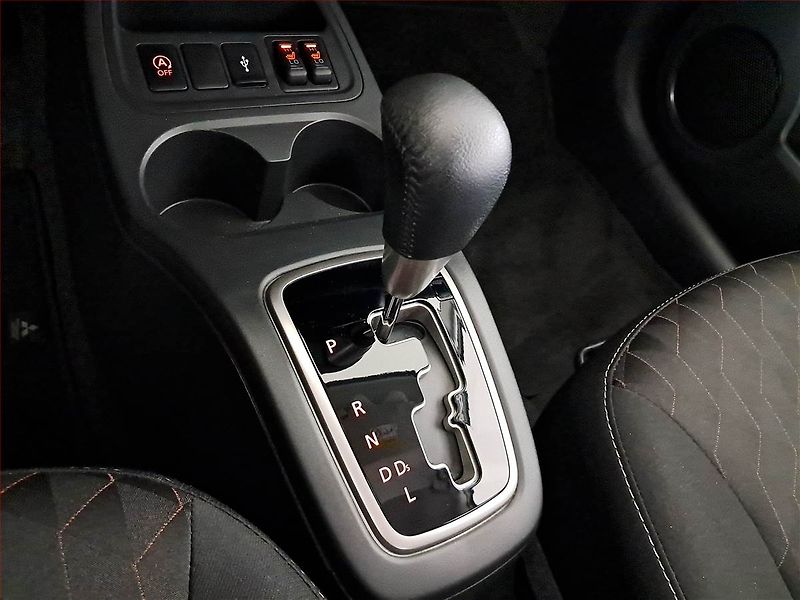 Mitsubishi Space Star (2021) Invite 1.2 MIVEC, Automat - fotka 13 z 16