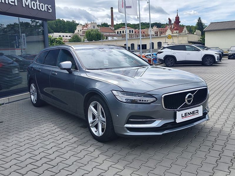 Volvo V90 D3 2.0/110kW Momentum AT - fotka 3 z 32