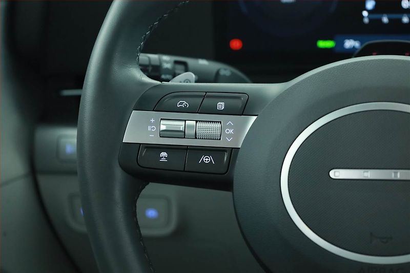 Hyundai Kona (2025) Electric 48 kWh, SoH 100% - fotka 15 z 21