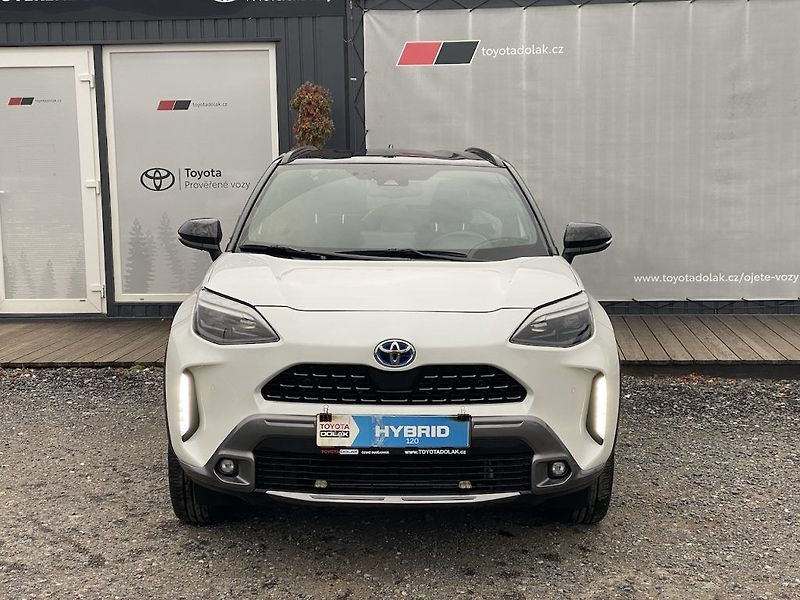 Toyota Yaris Cross 1.5HEV, ČR, Adventure VIP, 4x4 - fotka 3 z 19