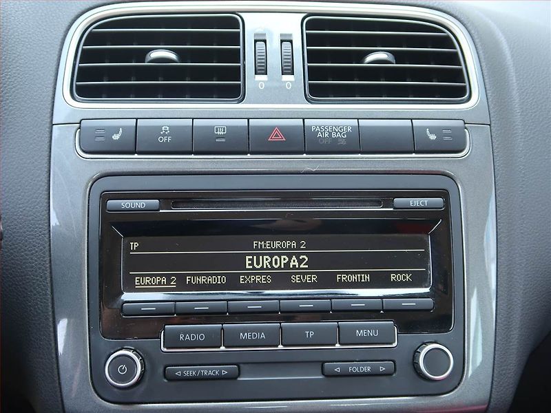 Volkswagen Polo (2014) 1.2 TSI, Tempomat - fotka 12 z 17