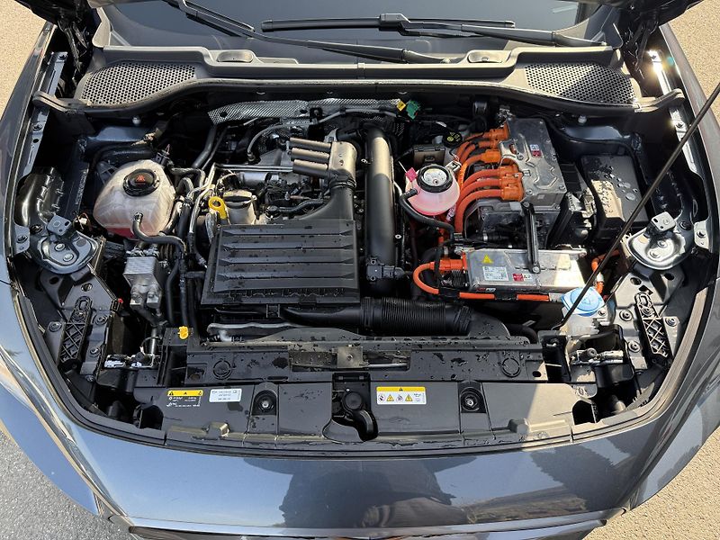 Cupra Formentor 1.4 TSI 110 kW - fotka 17 z 17