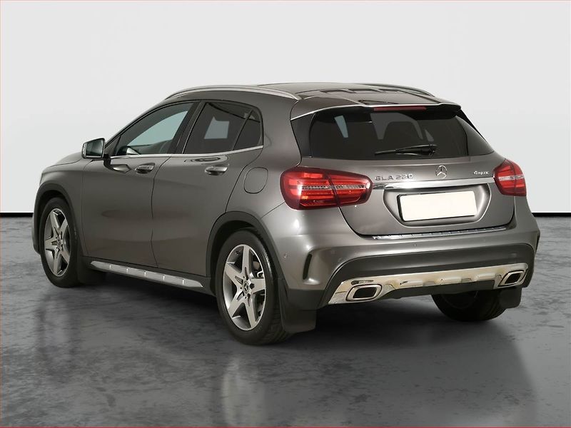 Mercedes-Benz GLA (2018) AMG line 220 4MATIC - fotka 4 z 23