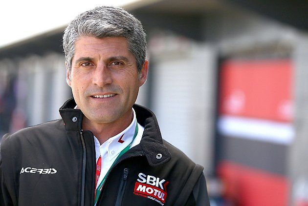 Držitel Zlatých řídítek Gregorio Lavilla, bývalý španělský motocyklový závodník., zdroj: Se svolením Autodromu Most