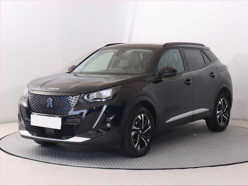 Peugeot 2008 (2020) Active 1.2 PureTech, Kůže - fotka 2 z 20