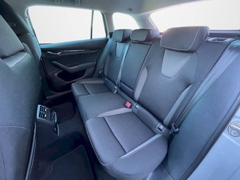 Škoda Octavia (2023) 2.0 TDI 110kW DSG Estate Ambit - fotka 26 z 35