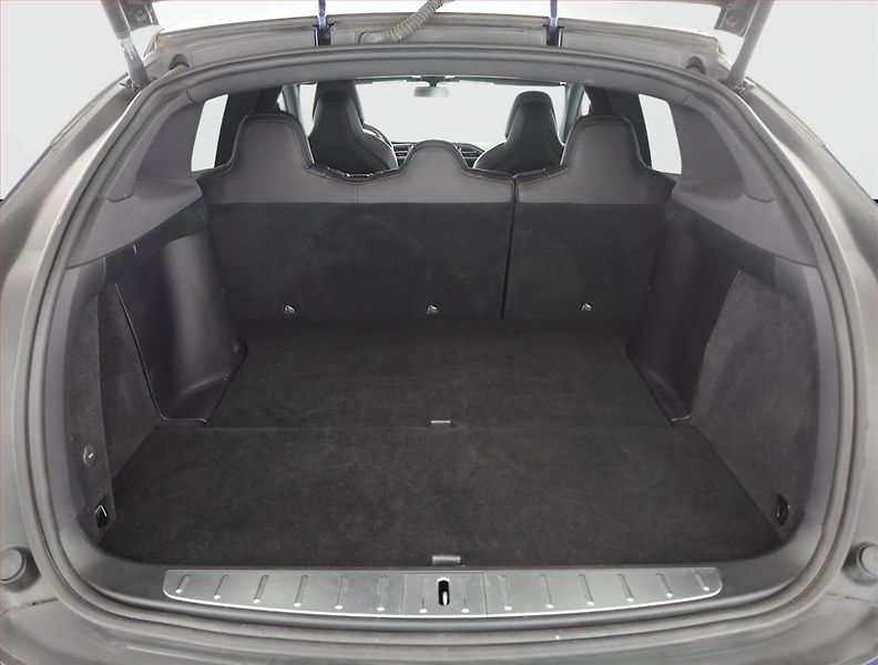 Tesla Model X (2018) 100D, SoH 92% - fotka 24 z 27