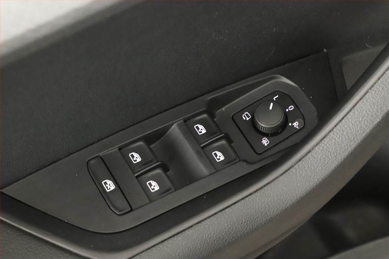 Škoda Karoq (2024) 1.5 TSI, FRESH - fotka 16 z 17