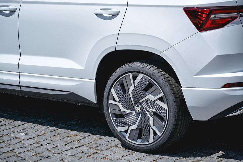 Škoda Karoq (2023) 1,5Tsi Sportline Exclusive DSG - fotka 9 z 30