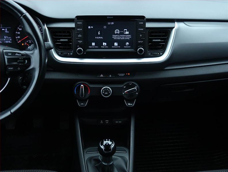 Kia Stonic (2018) 1.25 CVVT, ČR,1.maj - fotka 18 z 18