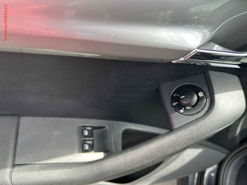 Škoda Octavia (2014) 1.2 TSI, ČR, servis.kniha, AC - fotka 11 z 16