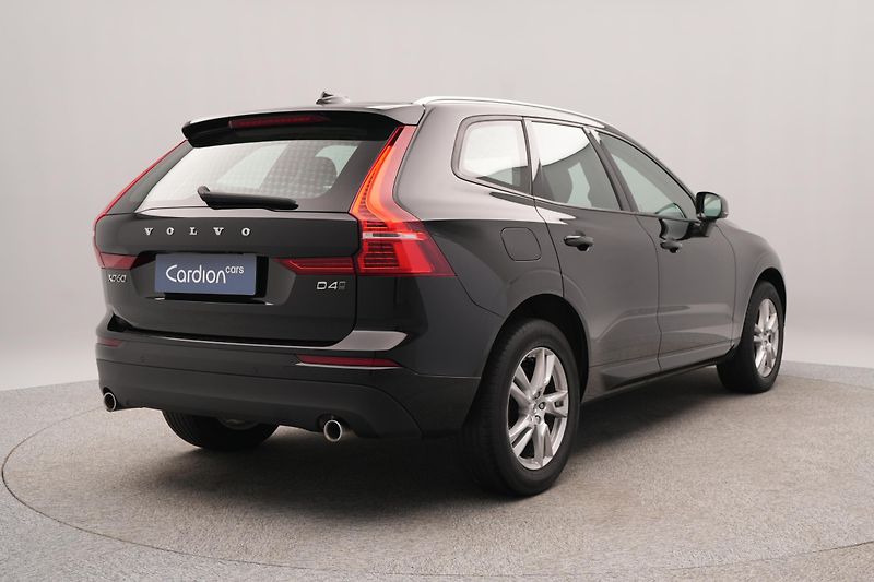 Volvo XC60 D4 AWD MOMENTUM CZ 1.maj - fotka 9 z 39