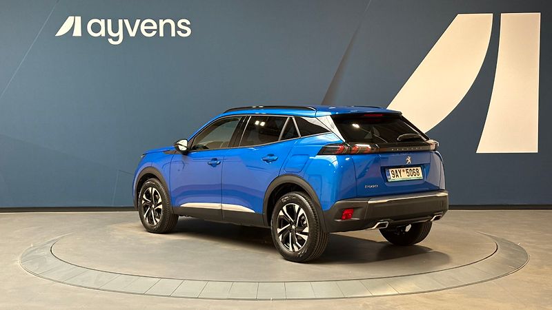 Peugeot 2008 ALLURE 1.2 PureTech 130 S&S EA - fotka 3 z 13