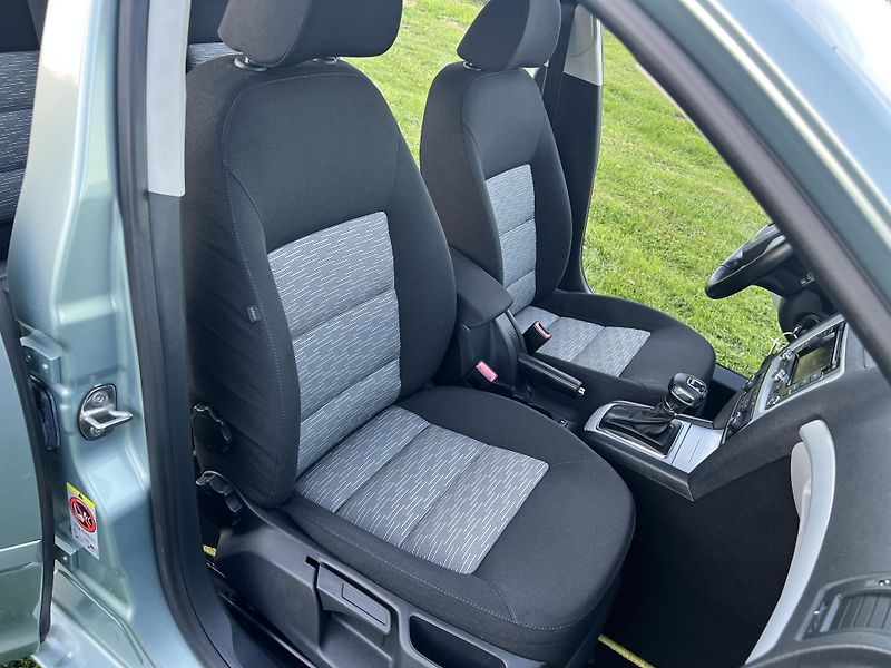 Škoda Octavia 1.6TDI 77KW,DIGIKLIMA,WEBASTO - fotka 23 z 45