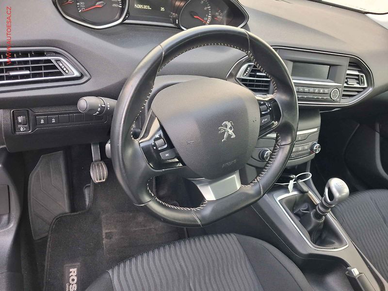 Peugeot 308 (2018) 1.2PT, Access, +kola - fotka 12 z 17