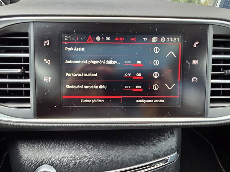 Peugeot 308 (2018) SW 2.0BHDi 180 GT EAT8 - fotka 24 z 38