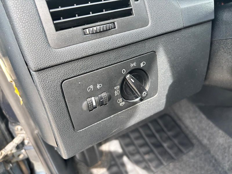 Škoda Fabia 1.2 HTP / 47 kW - fotka 13 z 24