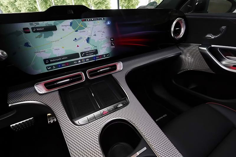 Mercedes-Benz GLC 400 4M AMG Pano HuD AIR Hypers - fotka 9 z 13