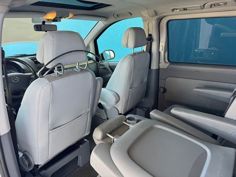 Mercedes-Benz Viano (2007) 2,2CDi 4x4 Steyr 7 míst - fotka 36 z 50