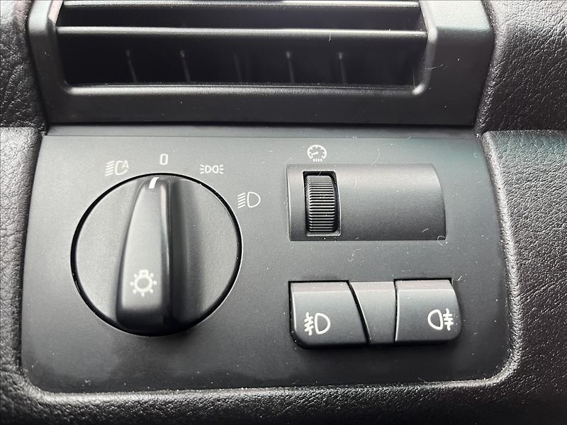 BMW X5 3,0 d 160KW 4x4 AUTOMAT SERVIS - fotka 28 z 42