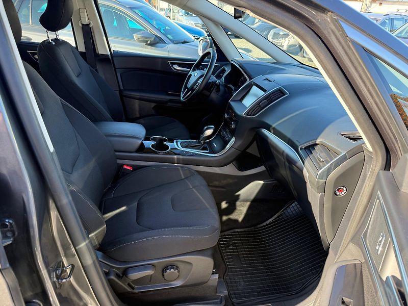 Ford S-MAX 2.0 TDCI TITANIUM 7 MÍST 4X4 - fotka 9 z 15