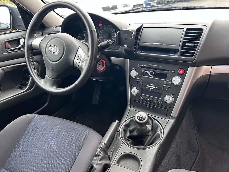 Subaru Legacy 2.0 D Active AWD - fotka 14 z 38