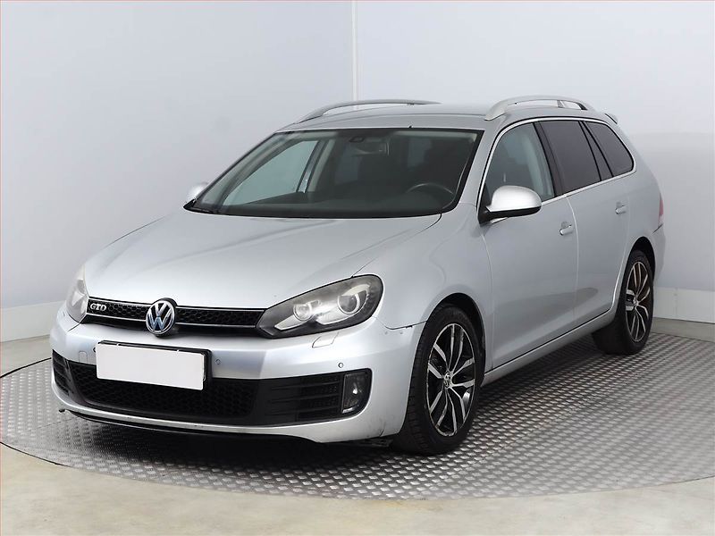 Volkswagen Golf (2011) 1.6 TDI, Serv.kniha, nová STK - fotka 2 z 14