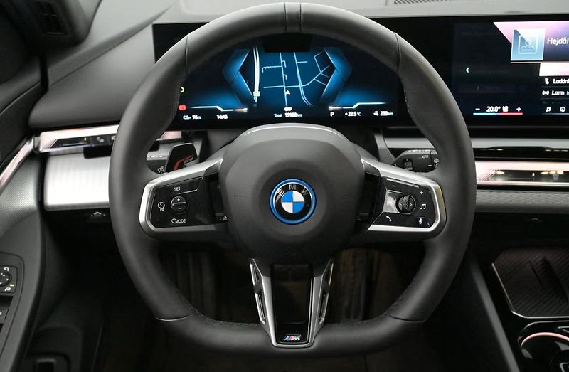BMW i5 xDrive40 Touring M SoH 93% Kam - fotka 6 z 26