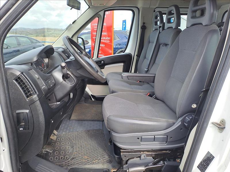 Peugeot Boxer 2,2 HDI  7míst - fotka 5 z 13