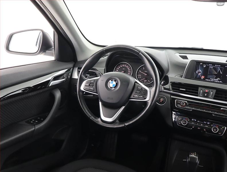 BMW X1 (2016) xDrive18d, 4X4, Automat, Navi - fotka 7 z 22