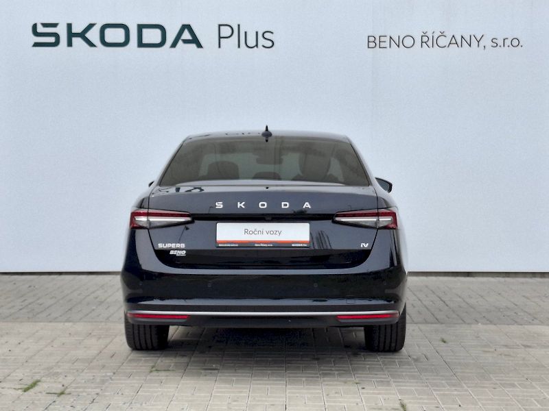 Škoda Superb (2025) iV L&K DSG 1,5TSi 150kW - fotka 13 z 35
