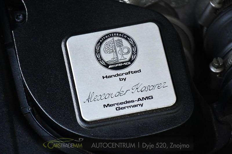 Mercedes-Benz Třídy C C63 AMG - fotka 45 z 47