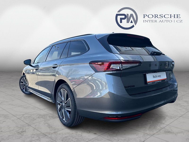 Škoda Superb Sportline 2,0 TDI 142 kW DSG 4 - fotka 7 z 30