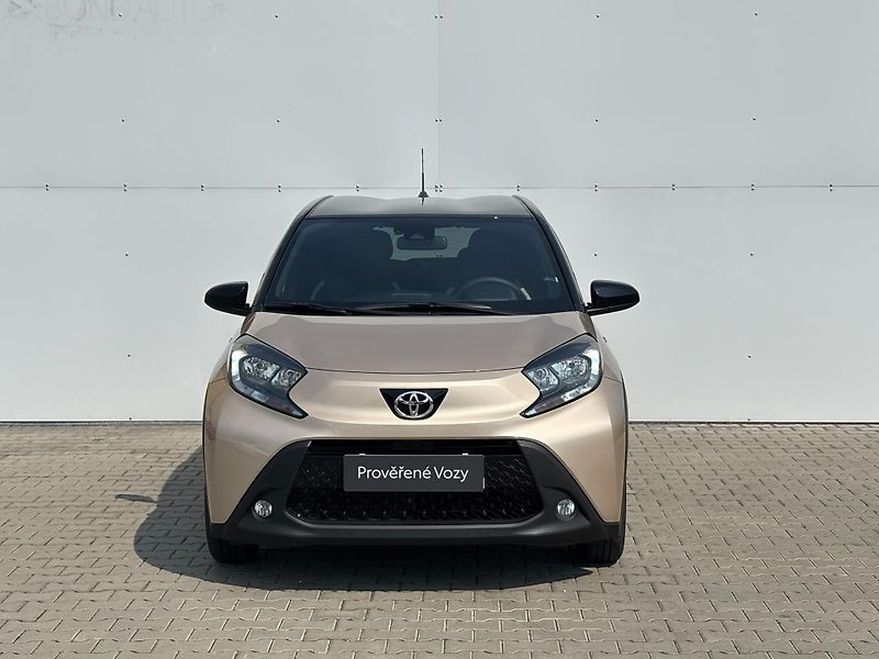 Toyota Aygo 1.0 VVT-i X-play Style AT - fotka 4 z 26