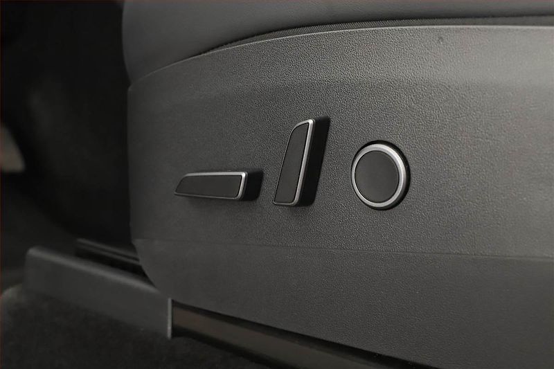 Tesla Model Y (2022) Long Range AWD 79kWh, SoH 92% - fotka 24 z 30