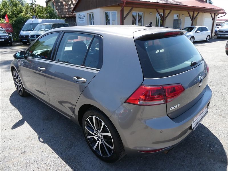 Volkswagen Golf 1,4 TSi 103kW DSG, webasto - fotka 7 z 51