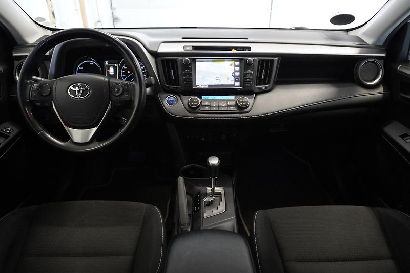 Toyota RAV4 2,5 HYBRID 4X2 AUT. - fotka 18 z 24