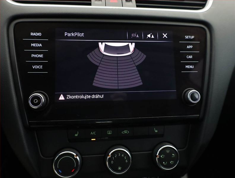 Škoda Octavia (2019) Ambition Plus 1.5 TSI, Automat - fotka 11 z 15