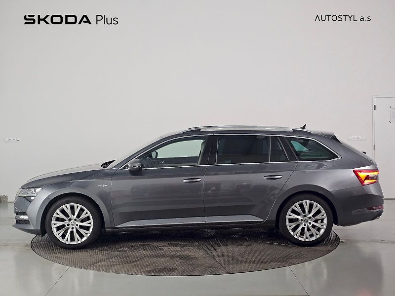 Škoda Superb (2023) COMBI 2.0TSI 206kW 4X4 Laurin - fotka 3 z 34