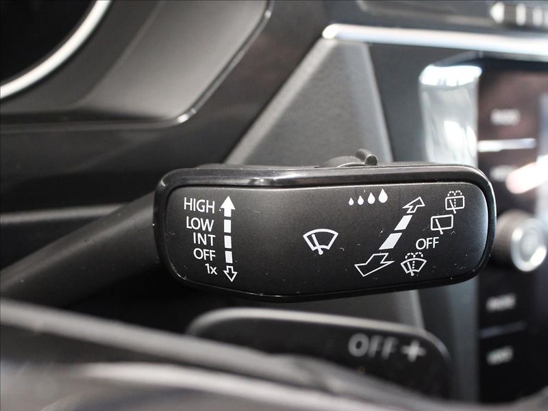 Volkswagen Tiguan 2,0 TSI 132KW DSG 1.majitel - fotka 21 z 40