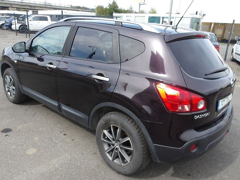 Nissan Qashqai (2009) 2,0i 104kW AUTOMAT !! - fotka 6 z 25